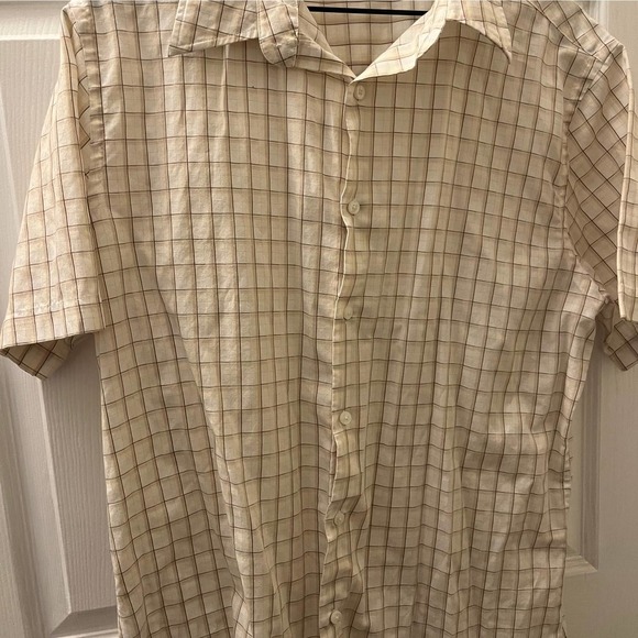 Axist Modern Fit short sleeve shirt size Large - Picture 1 of 2